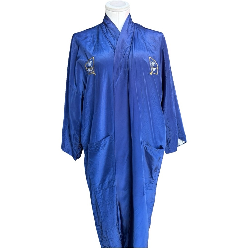 Vintage Japanese Blue Vintage Robe with Fan Embroidery - Picture 10 of 11